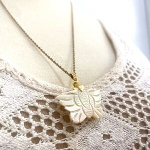 Estate Vintage Mother of Pearl Butterfly Gold Tone  Necklace